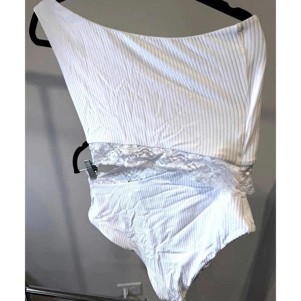Stylish Ribbed One-Shoulder Swimsuit by BEACH RIOT, Size XL